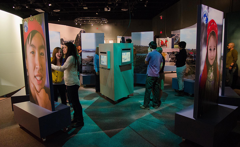 Traveling exhibit for Science North by Main Street Design.